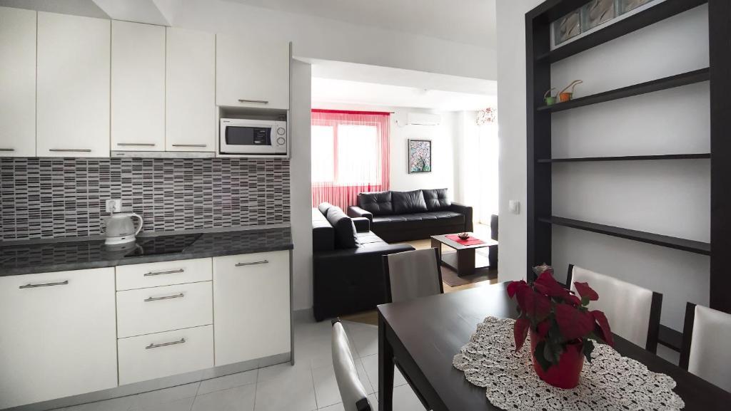 Nika Guest house